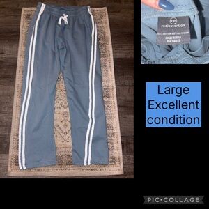 Real Essentials women’s sweatpants size large